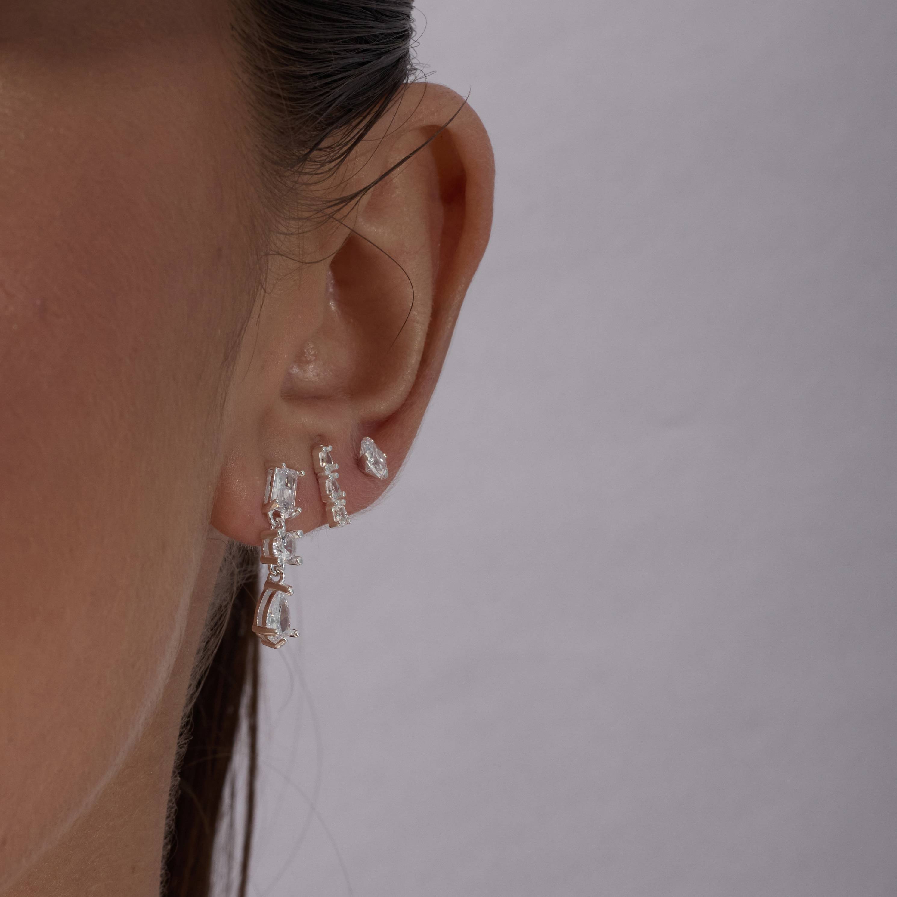 Imagem Secundária Brinco 3 zircônias gota 10mm