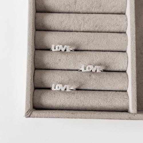 Anel escrito love cravejado