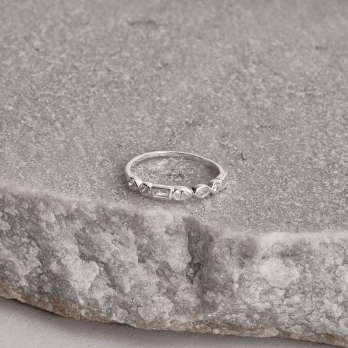 Anel meia aliança zircônias navete, redonda, retangular e gota