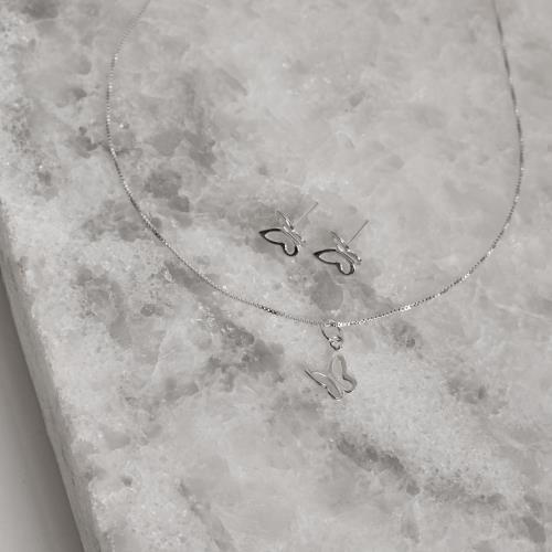 Conjunto brinco e colar borboleta vazada 8mm 40cm