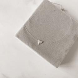 Colar nylon triângulo 35cm + alongadora