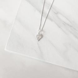 Colar pingente coração vazado cravejado 10mm 40cm