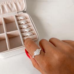 Anel coração 10mm cravejado