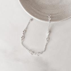 Pulseira 3 entremeios 2 zircônias corrente elo português