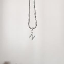 Berloque pingente letra N cravejada 9mm