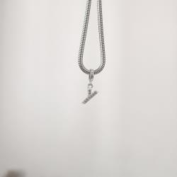 Berloque pingente letra Y cravejada 10mm