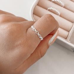 Anel mini corações vazados e bolinhas