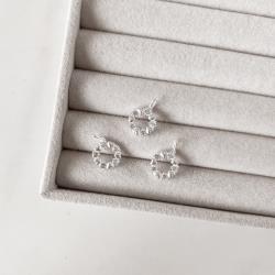 Pingente círculo vazado coração com zircônia 12mm