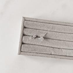 Brinco elefante vazado cabeça cravejada 10mm