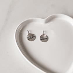 Pingente medalha somos apenas instantes resina 15mm