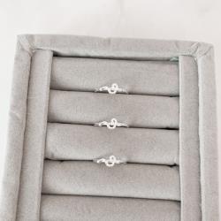 Anel detalhe cobra desenhada