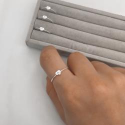 Anel coração com zircônia fino