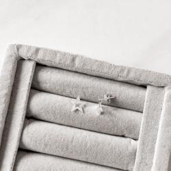 Brinco estrela vazada 11mm