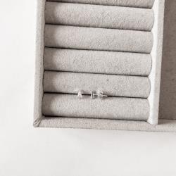 Brinco seta cravejada 5mm