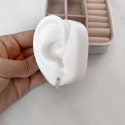 Brinco base estrela pingente lua cravejada 8mm