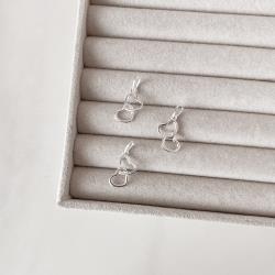 Pingente dois corações vazados 15mm