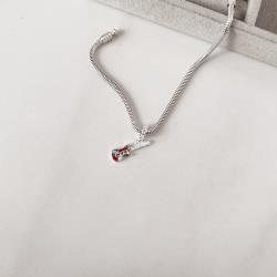 Berloque pingente guitarra elo corações vazados resina 20mm