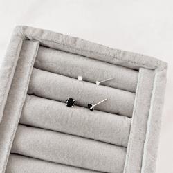 Dupla zircônias redonda cristal 3mm e ônix 6mm