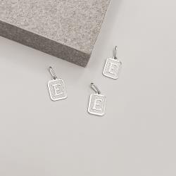 Pingente placa letra E 12mm 