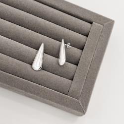 Brinco gota alongada 30mm