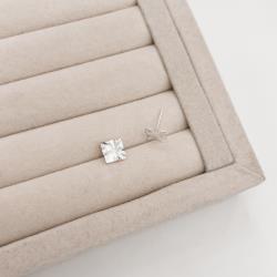 Brinco quadrado ondulado riscado 8mm