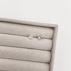 Brinco zircônia estrela cristal 6mm