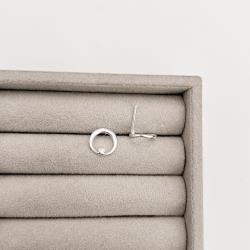 Brinco círculo vazado com zircônia 10mm