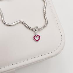 Berloque pingente coração vazado cravejado rosa 8mm