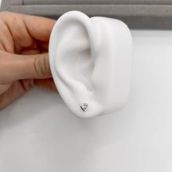 Brinco zircônia triângulo 5mm