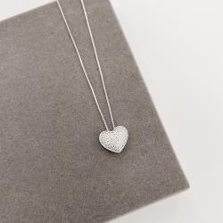 Colar coração cravejado 13mm caixa alta 45cm