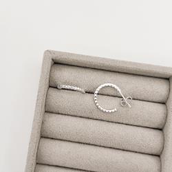 Argola fio bolinhas metade cravejada 17mm tarraxa