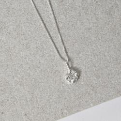 Colar pingente losango com bolas e zircônias 9mm 45cm