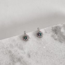 Brinco meia argola moissanite rainbow green 5mm com cravejado ródio