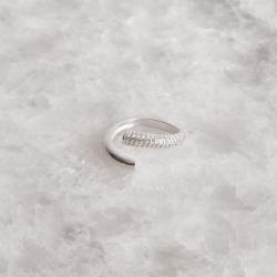 Anel aberto fio liso e cravejado