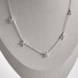 Colar entremeios flores cravejadas 7mm 40+5cm