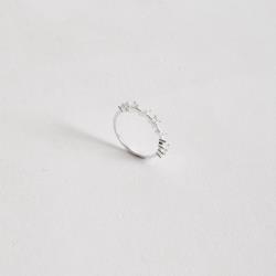 Anel zircônias quadrada, gota e navete