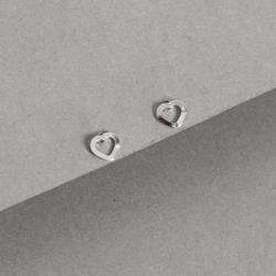 Brinco coração vazado 6mm