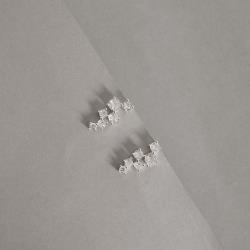 Brinco zircônias redondas 21mm