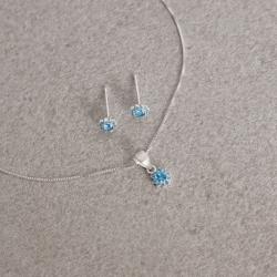 Conjunto brinco e colar flor cravejada azul 6mm 40cm