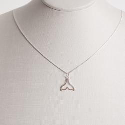 Colar pingente sereia vazada 15mm 45cm