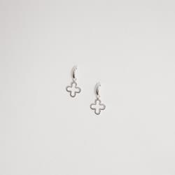 Brinco base com trevo vazado 11mm