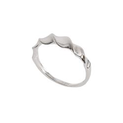 Anel largo detalhe torcido