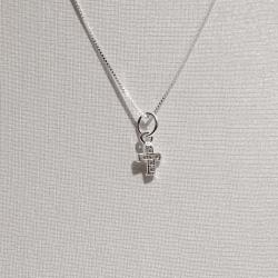 Colar pingente cruz cravejada 7mm 40cm