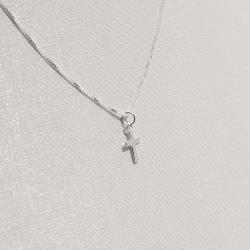 Colar pingente cruz 11mm 40cm