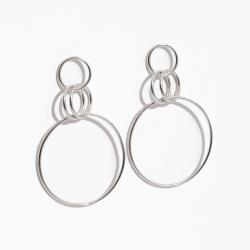 Brinco circulo com circulos pendurados