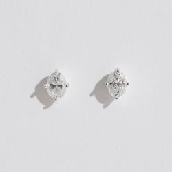 Brinco moissanite oval 7x5mm