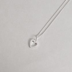 Colar pingente coração vazado cravejado cristal 11mm 45cm