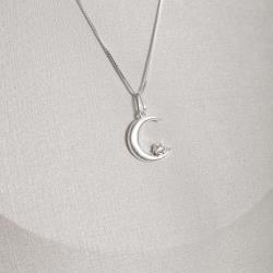 Colar pingente lua com detalhe zircônia 14mm 45cm